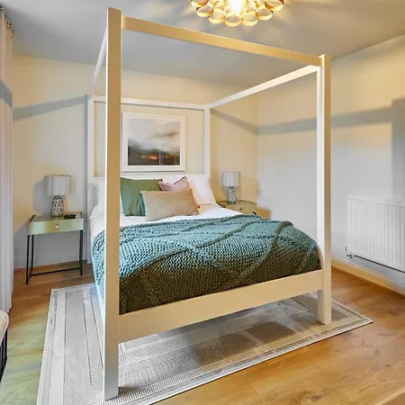 Host & - Hovera Windermere